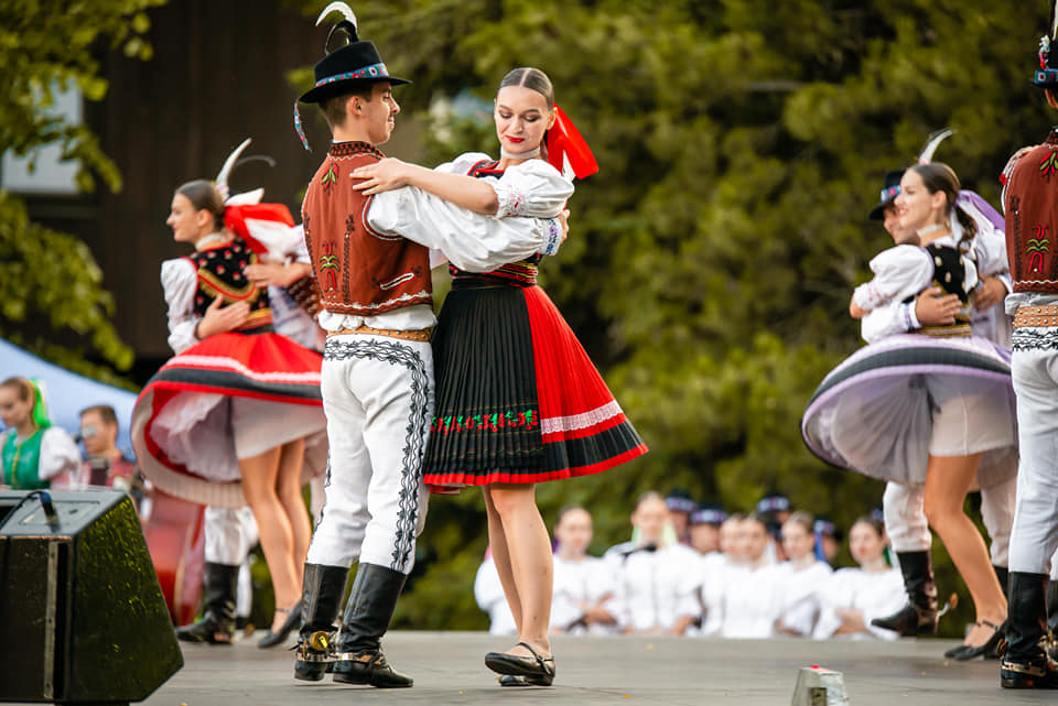 Hornonitrianske folklórne slávnosti