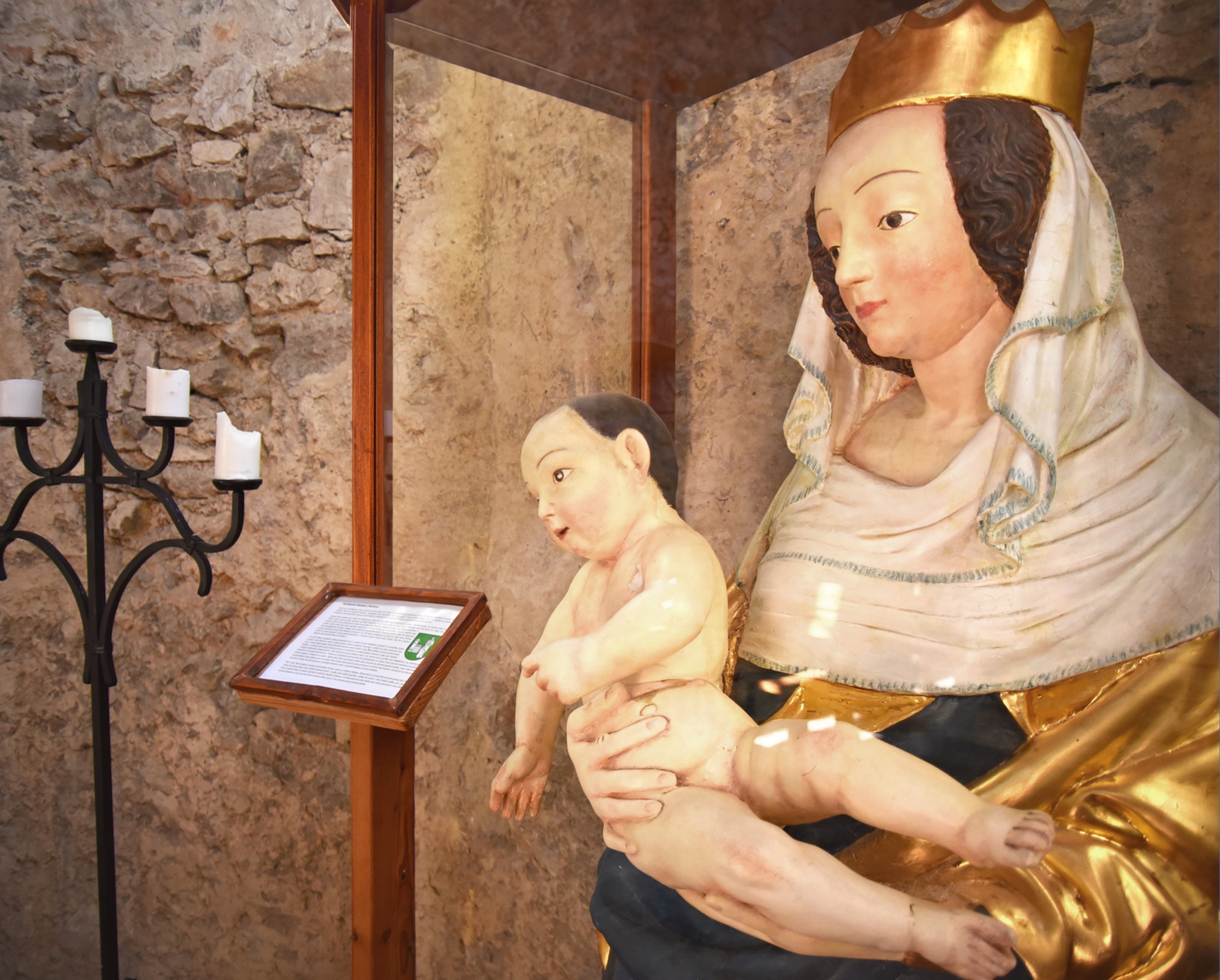 Po stopách Beckovskej Madony