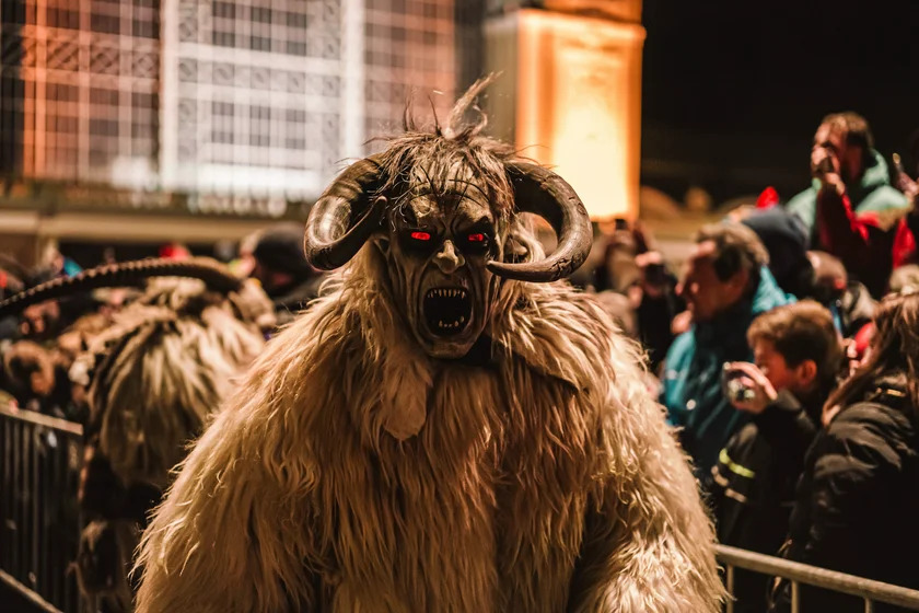 Krampus na hrade Beckov