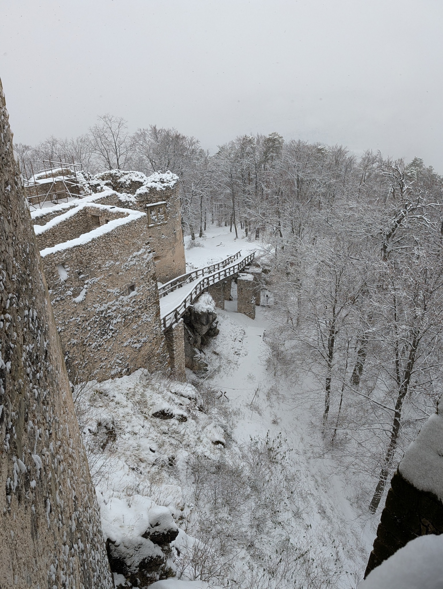 Silvestrovský výstup na hrad Uhrovec