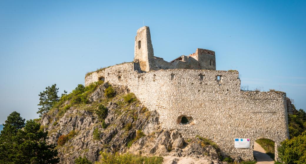 Drastické dejiny medicíny na Čachtickom hrade