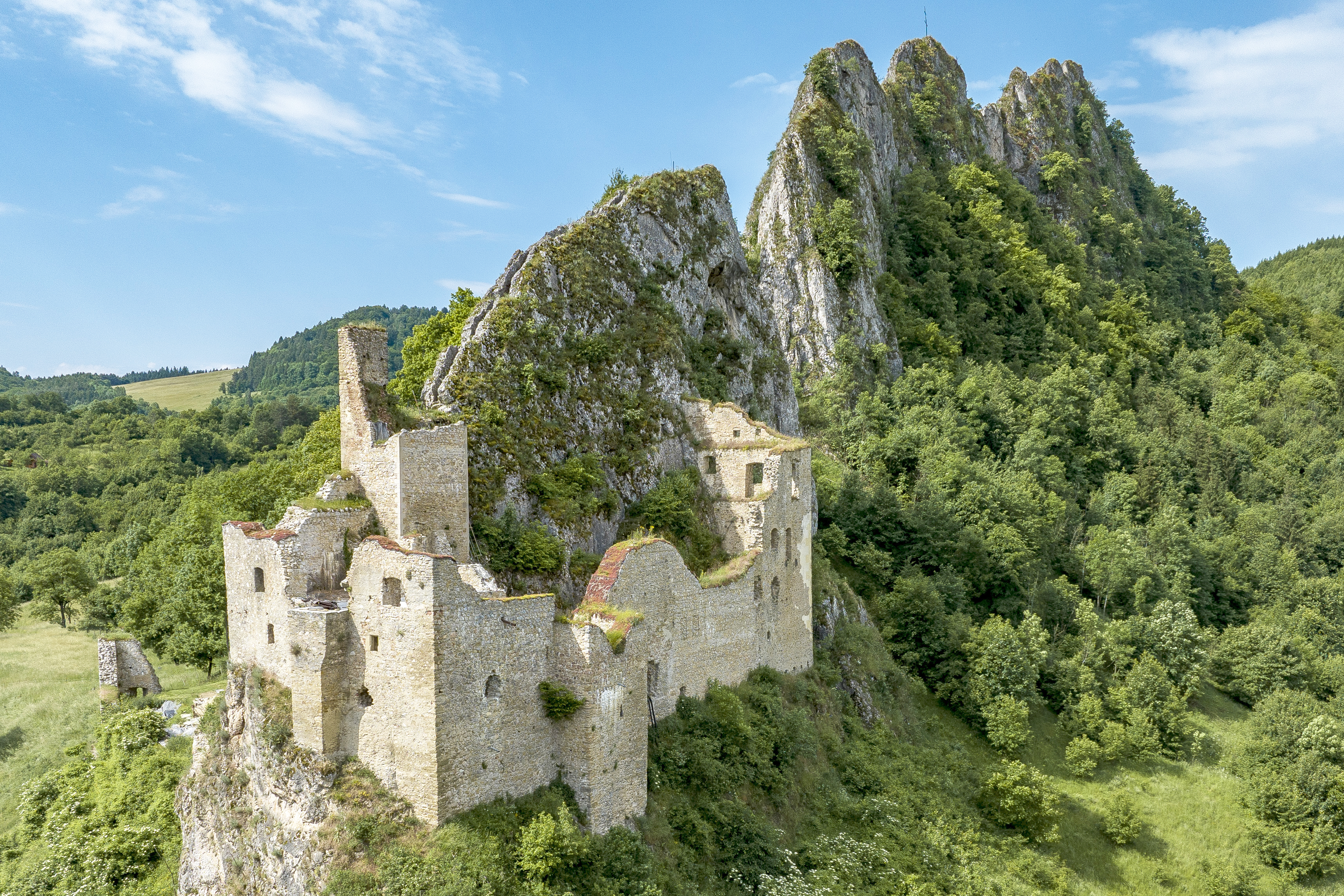 Noc hradov a zrúcanín na hrade Lednica