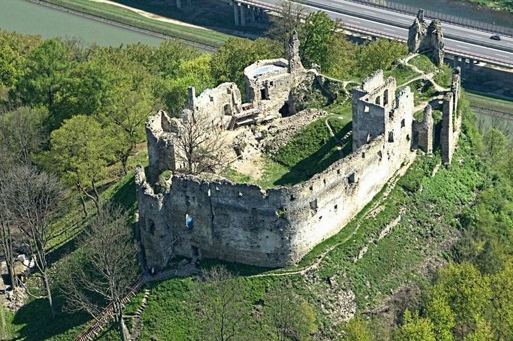 Noc hradných zrúcanín na hrade Bystrica